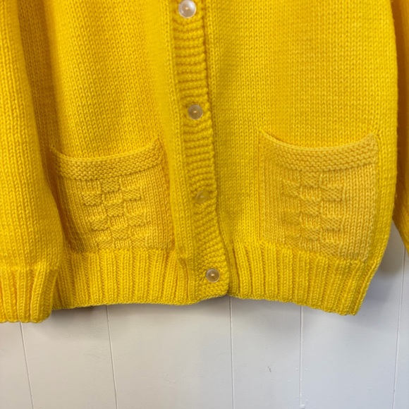 Vintage Yellow Knit Cardigan Sweater Button Grandma Cottagecore Chunky Knit Lg - Picture 2 of 7
